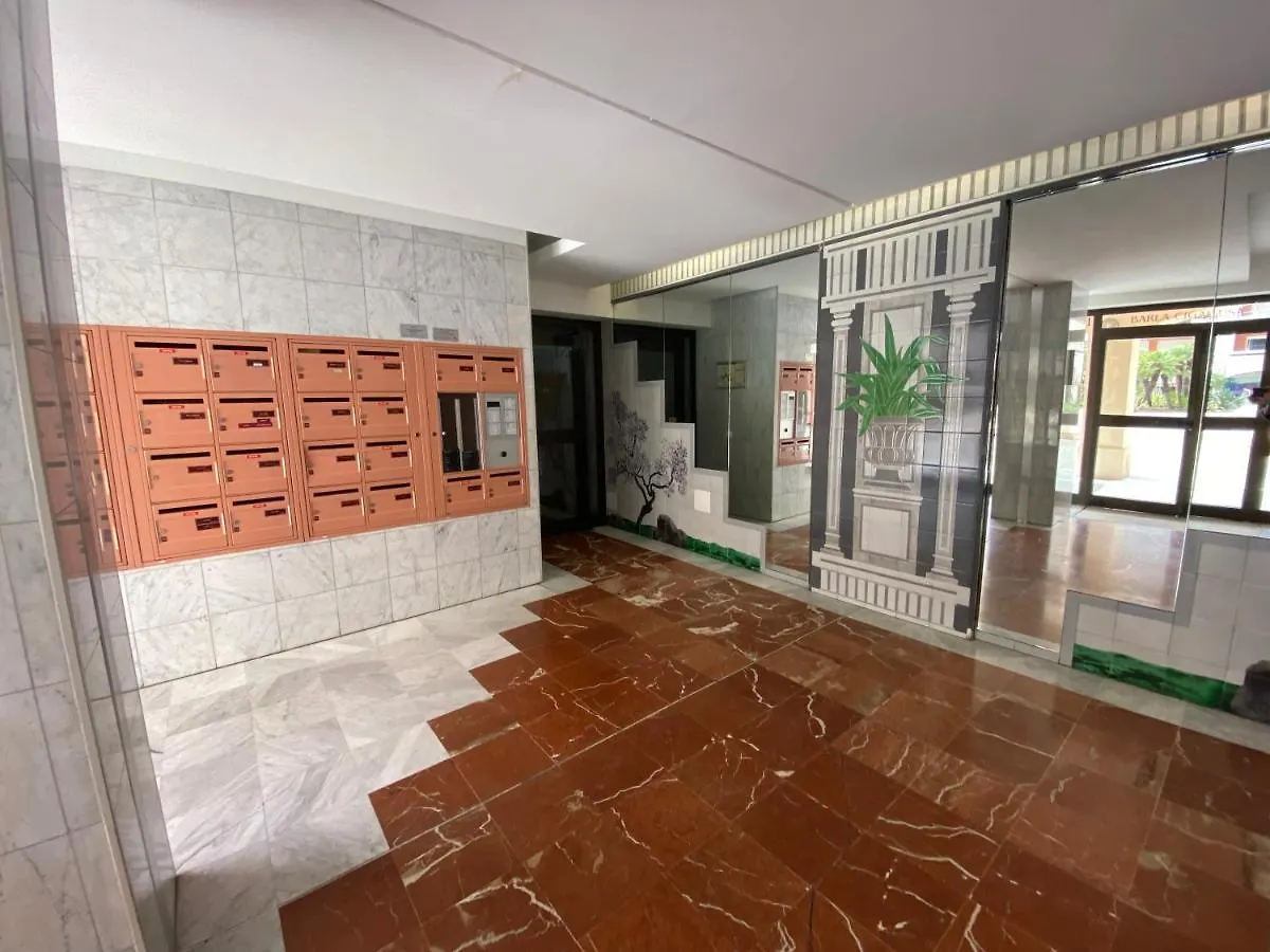 Nice Port , 2Br, 6 Guests, Walk To Beach And Old Town Appartamento